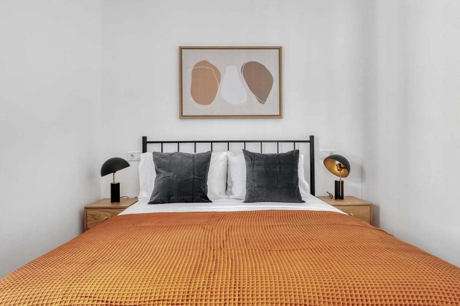 Blueground Vila De Gracia Furniture Decor Bcn-72 Barcelona Apartment